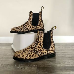 Dr. Marten - Leopard Print Chelsea Boots